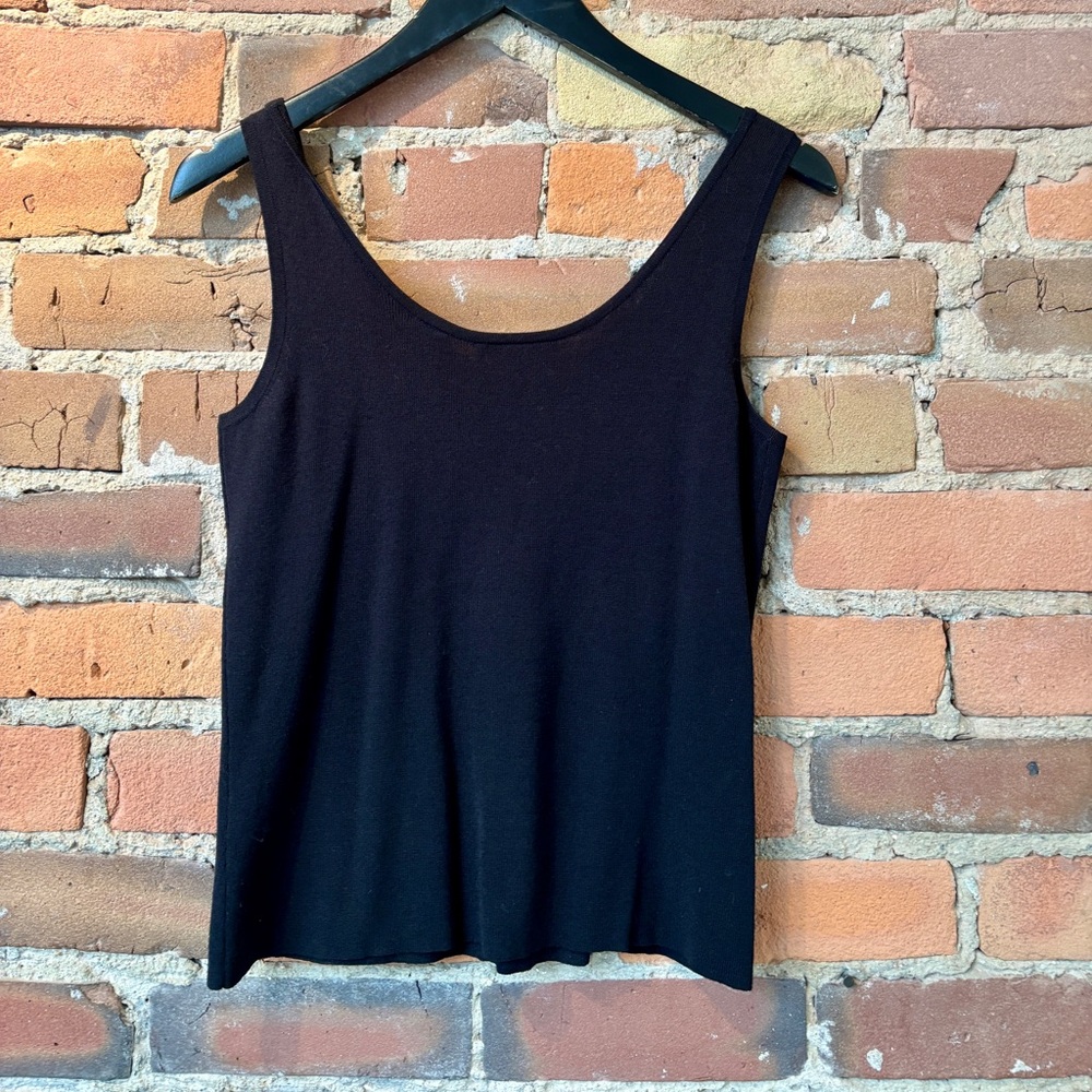 Liz Claiborne Studio Black Sleeveless Knit Tank. Size: Small.